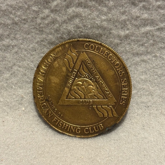 North American Fishing Club Collectors Medallion SmallMouth Bass Coin Series 1 - Picture 2 of 3